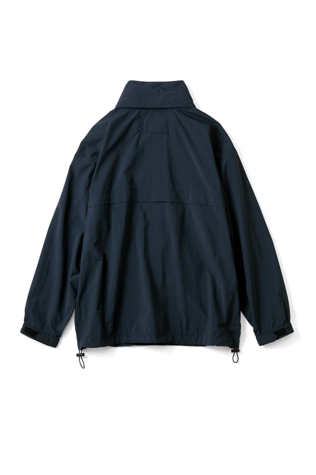 THREE FIFTY STANDARD|THREE FIFTY STANDARD　軽量ナイロンパーカー〈ネイビー〉|BACK