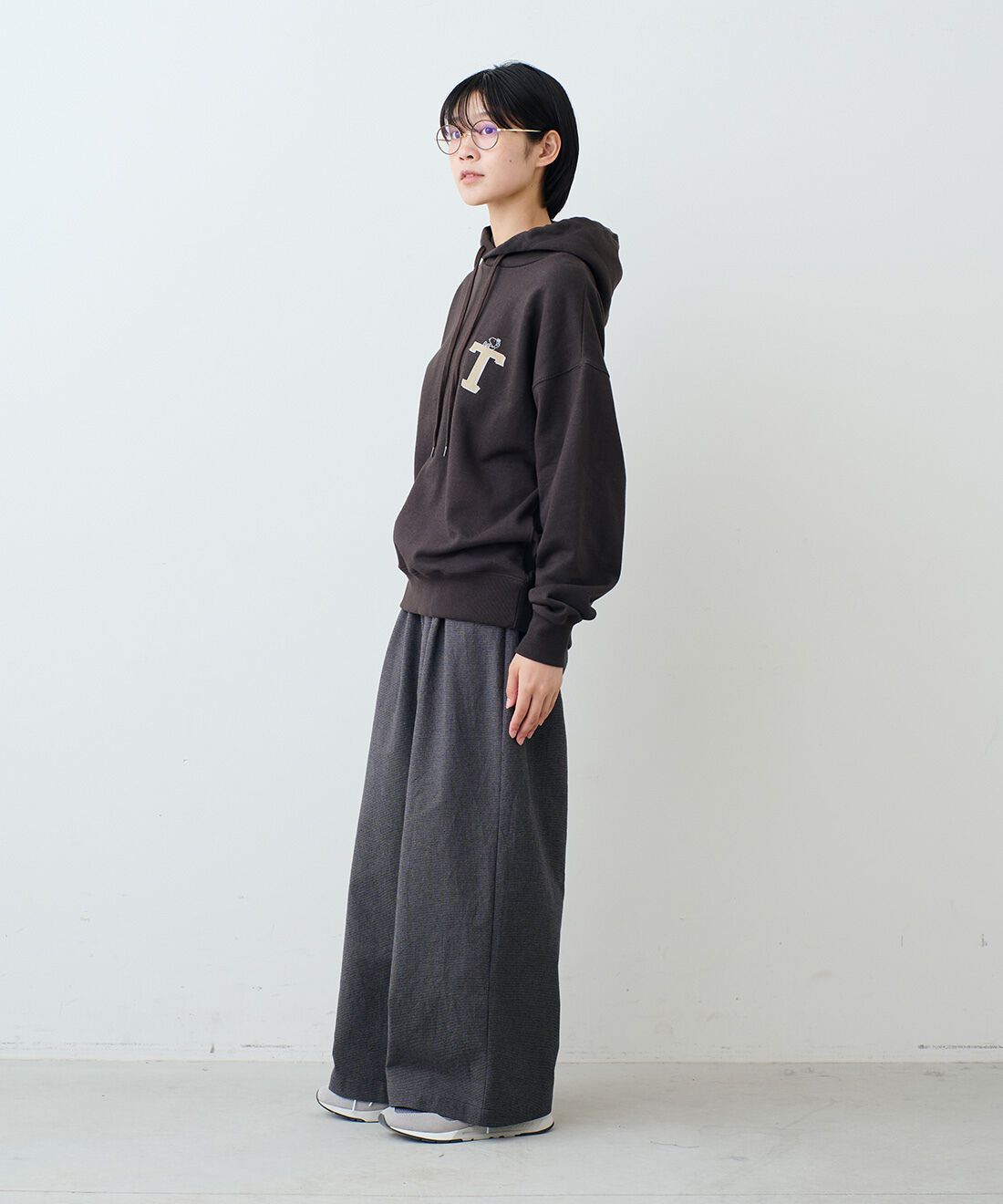 THREE FIFTY STANDARD［スリーフィフティースタンダード］|ＰＥＡＮＵＴＳフライングエースパーカーＴＦＳのコーディネート|モデル身長：163cm 着用サイズ：M