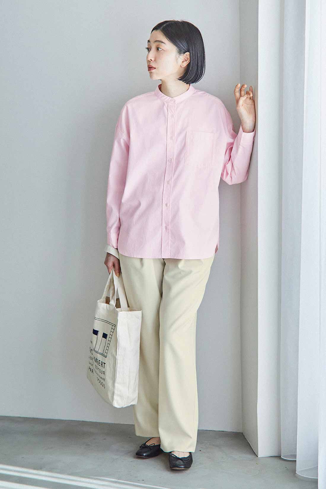 THREE FIFTY STANDARD|落ち感がきれいなタックパンツＩＶ　ＴＦＳのコーディネート