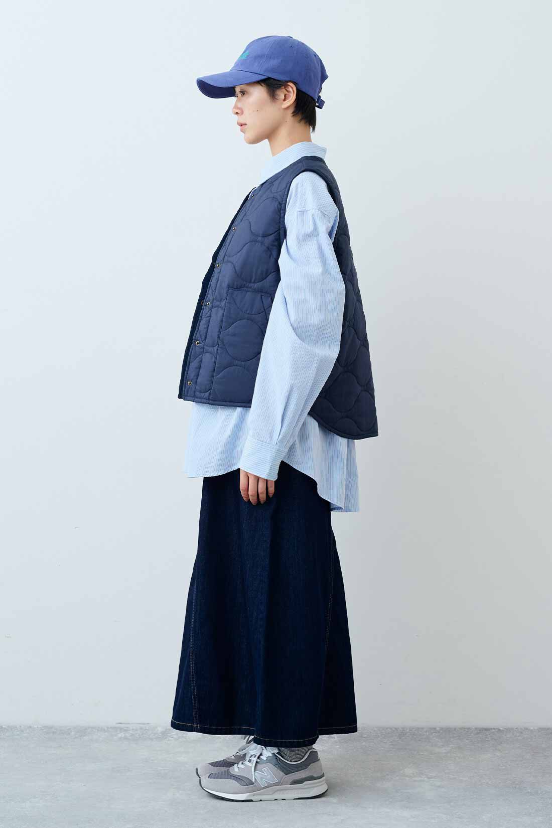 THREE FIFTY STANDARD|THREE FIFTY STANDARD　サーモライトのキルティングベスト〈ネイビー〉|モデル身長：163cm　着用サイズ：M