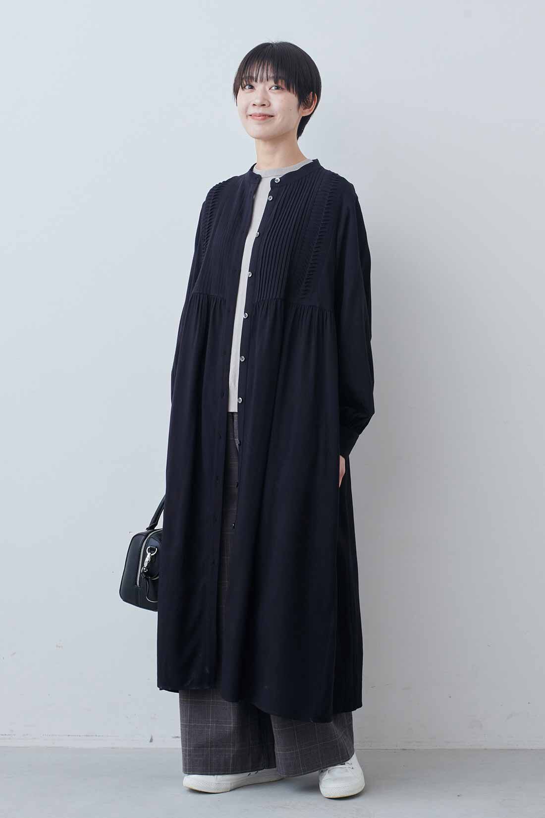 THREE FIFTY STANDARD|THREE FIFTY STANDARD　ピンタックのワンピース〈ブラック〉|モデル身長：163cm　着用サイズ：M