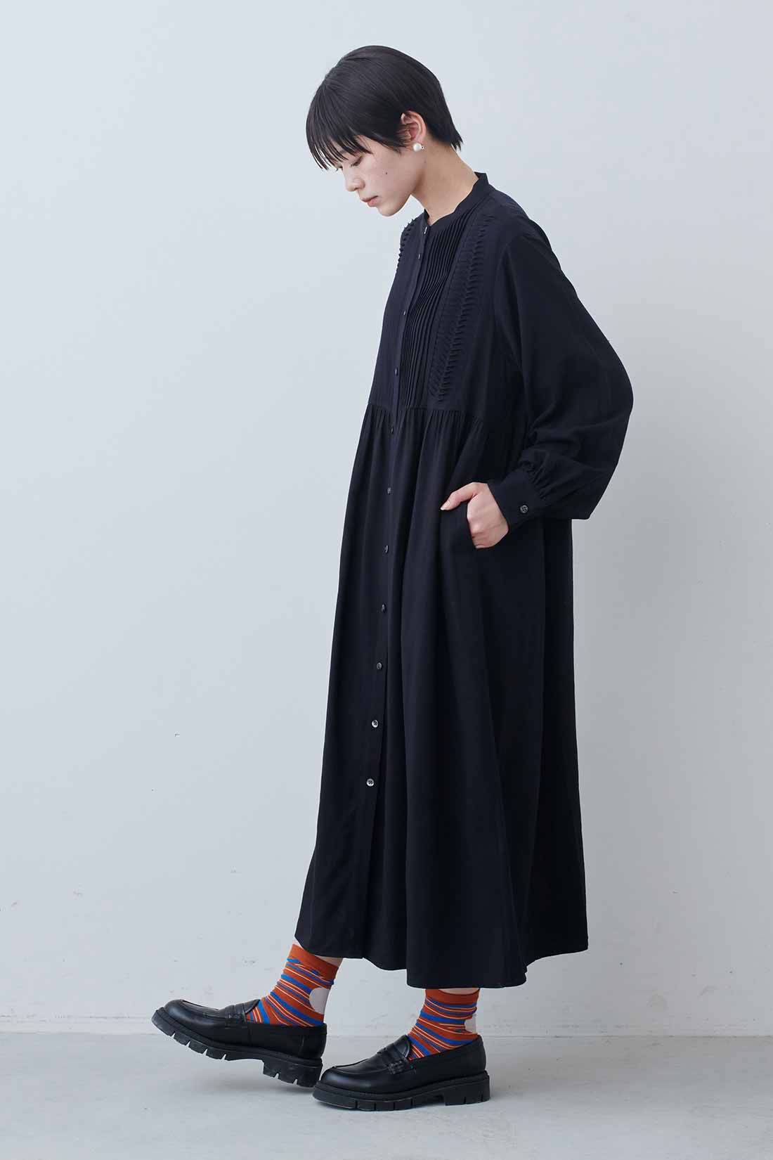 THREE FIFTY STANDARD|ピンタックのワンピース〈ブラック〉のコーディネート THREE FIFTY STANDARD|ピンタックのワンピース〈ブラック〉のコーディネート