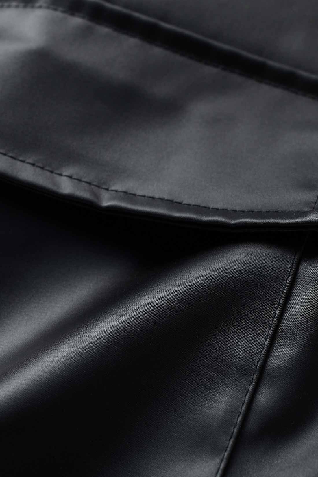 THREE FIFTY STANDARD|THREE FIFTY STANDARD ヴィンテージライクなチンツ加工のブルゾン〈ブラック〉|ポリエステルの繊維に圧を加えるチンツ加工をほどこして、つやと光沢感をプラス。