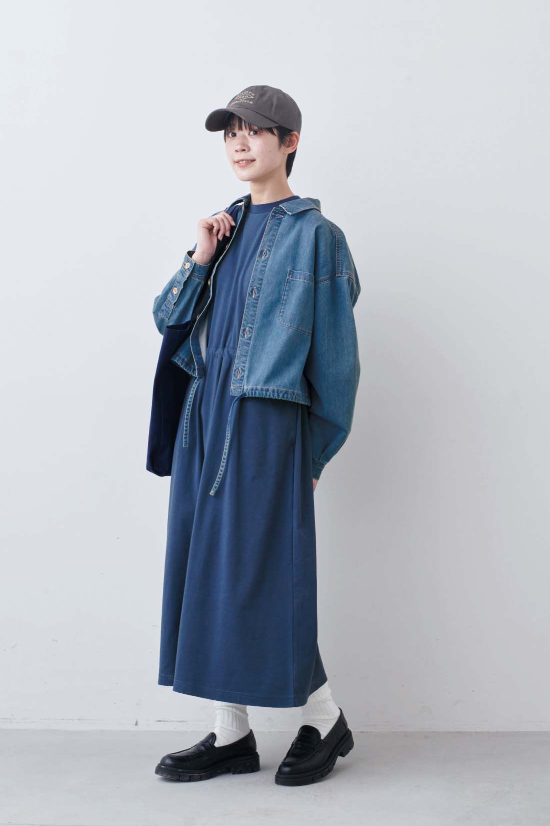 THREE FIFTY STANDARD|THREE FIFTY STANDARD　接触冷感・吸汗速乾のリラクシーなカットソーワンピース〈ブルー〉|モデル身長：163cm　着用サイズ：M