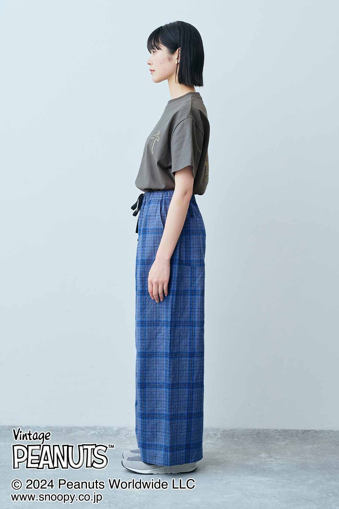 THREE FIFTY STANDARD|PEANUTS〈スヌーピー＆フレンズ〉ロゴプリントＴシャツのコーディネート|モデル身長：163cm 着用サイズ：M