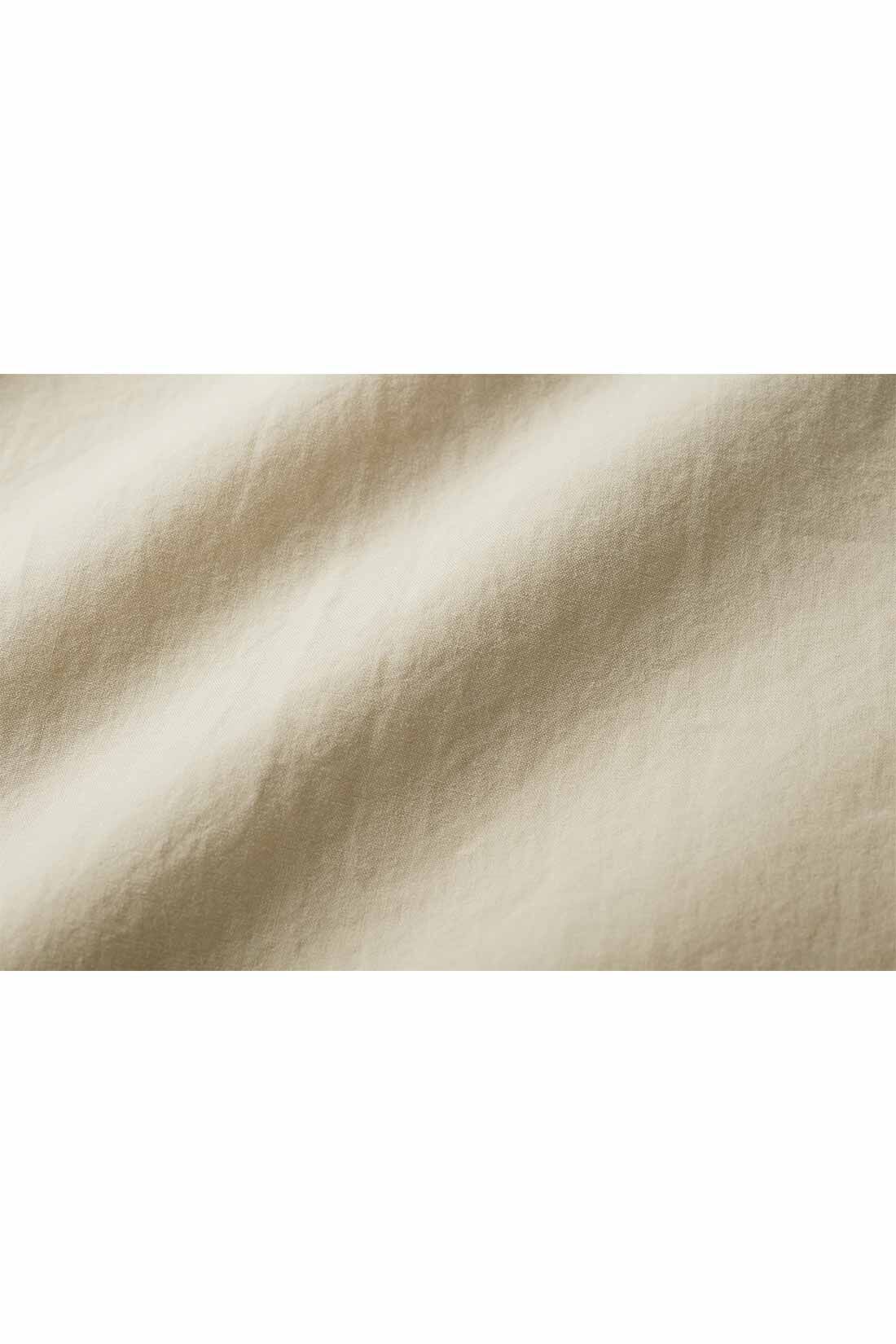 THREE FIFTY STANDARD|THREE FIFTY STANDARD セットアップできるイージーワイドパンツ〈ライトベージュ〉|洗い加工をほどこしたこなれ感のある綿100％の生地。