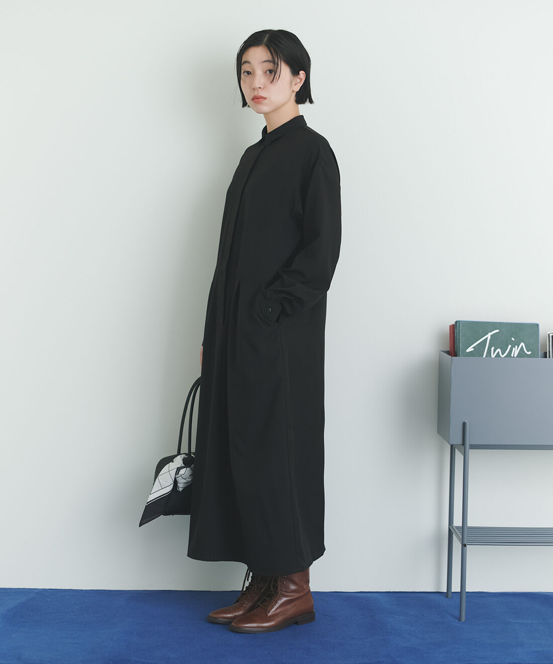 THREE FIFTY STANDARD［スリーフィフティースタンダード］|THREE FIFTY STANDARD　ボックスシルエットの比翼ワンピース〈ブラック〉