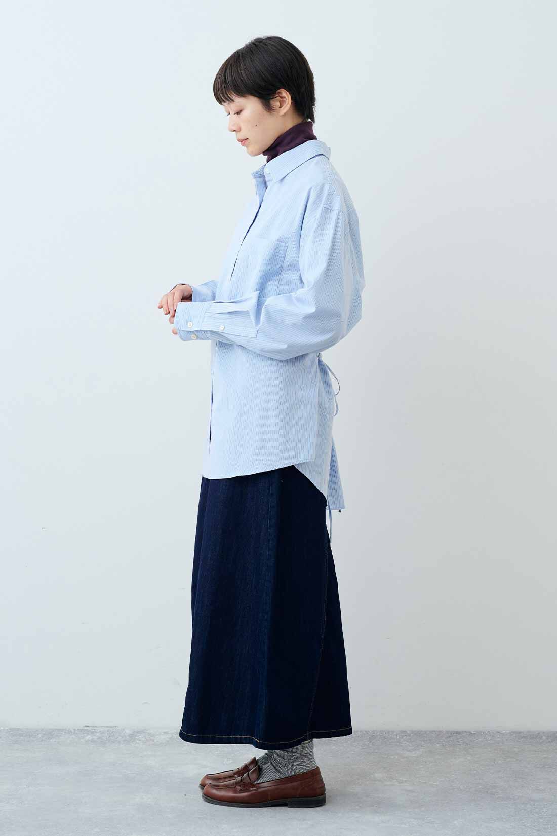 THREE FIFTY STANDARD|THREE FIFTY STANDARD　小谷 実由さんと作った ピッチや色にこだわった ストライプのシャツ〈ブルー〉|モデル身長：163cm　着用サイズ：M