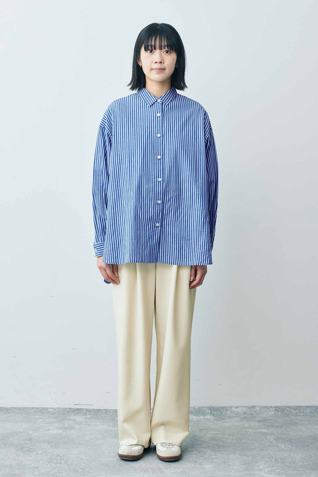 THREE FIFTY STANDARD|THREE FIFTY STANDARD BIGシルエットのストライプシャツ〈ブルー〉|モデル身長：163cm 着用サイズ：M
