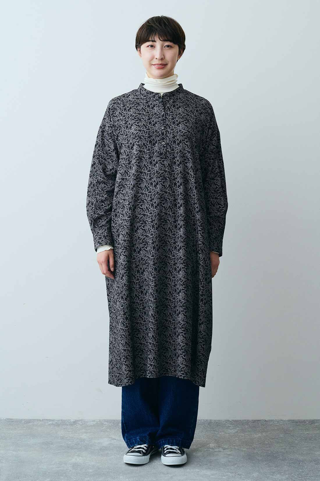 THREE FIFTY STANDARD|THREE FIFTY STANDARD モノトーンのフラワープリントワンピース〈ブラック〉