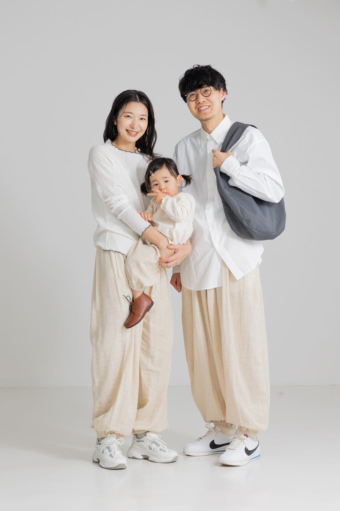 FELISSIMO Mama|リブ　イン　コンフォート　肌に当たる裏側は綿１００％！　風合いのいい麻混ダブルガーゼのぽんわりキッズパンツ〈ベージュ〉