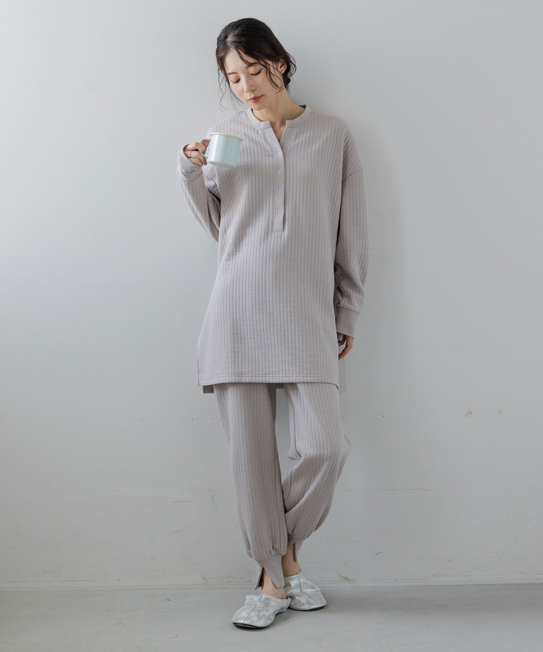 フェリシモMama|Moredde　ふっくら暖かいキルティングルームウェアセット〈ミストグレー〉