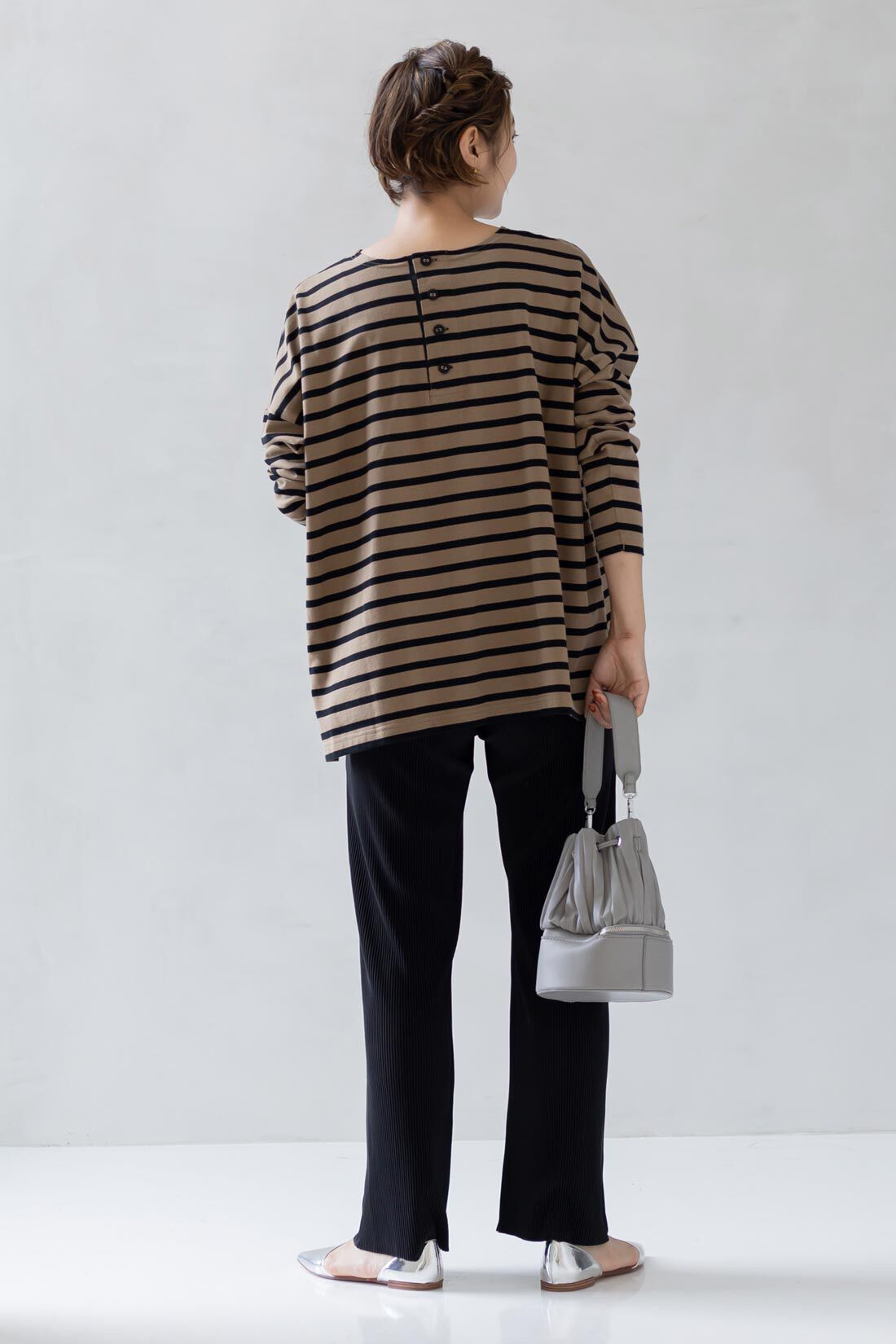 フェリシモMama|Moredde　マタニティから産後も使える　ウエストクロス仕様のプリーツパンツ〈ブラック〉