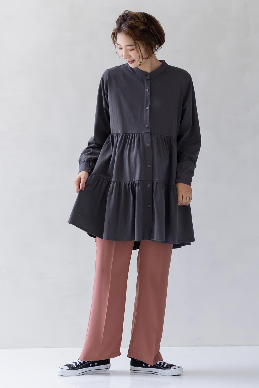 フェリシモMama|Moredde　マタニティから産後も使える　ママによりそうティアードチュニックパジャマ〈チャコール〉