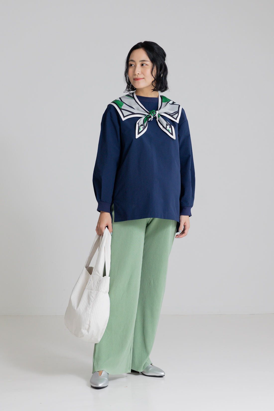 FELISSIMO Mama|Moredde　マタニティから産後も使える　ウエストクロス仕様のプリーツパンツ〈ピスタチオグリーン〉