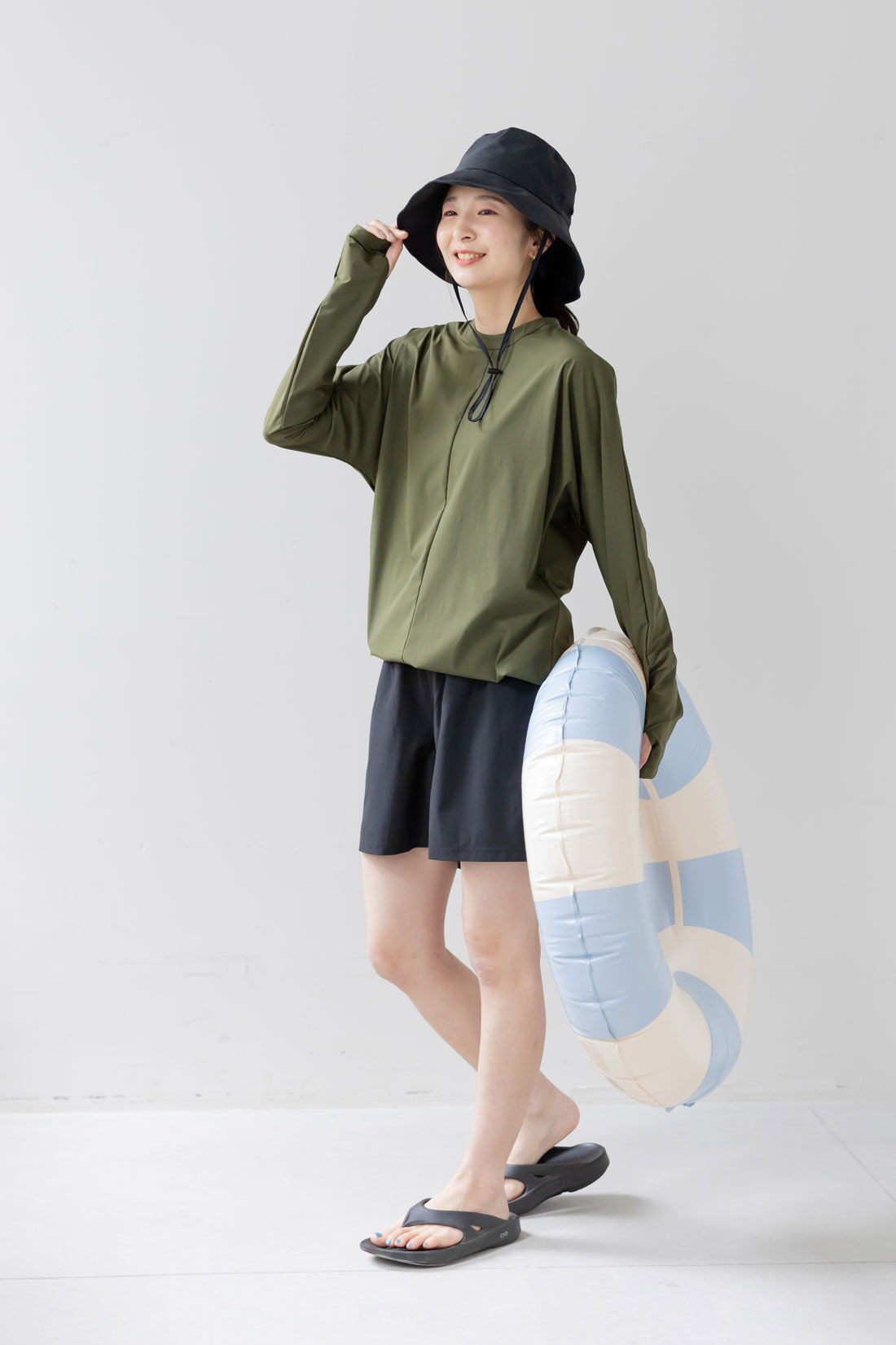 フェリシモMama|Moredde　シルエットが変えられるUVカットラッシュガード〈カーキ〉