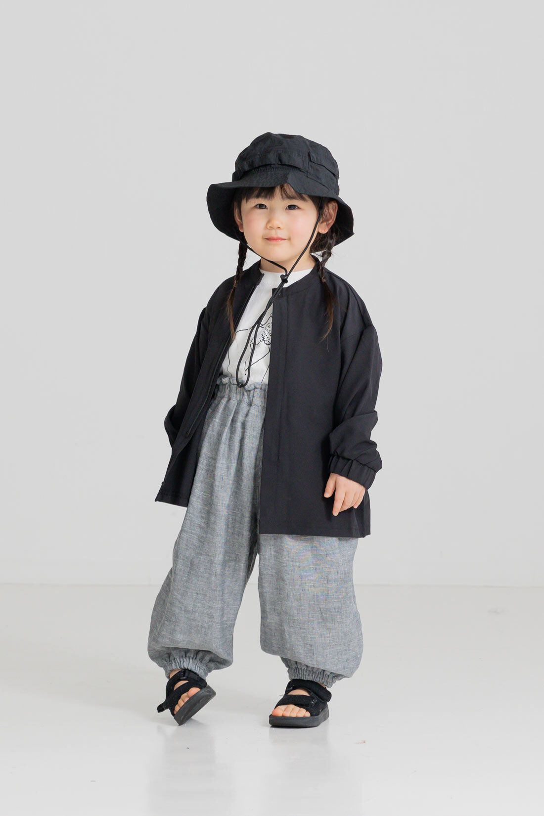 FELISSIMO Mama|Moredde　オーバーサイズのシャツみたいなUVカットキッズラッシュガード〈ブラック〉