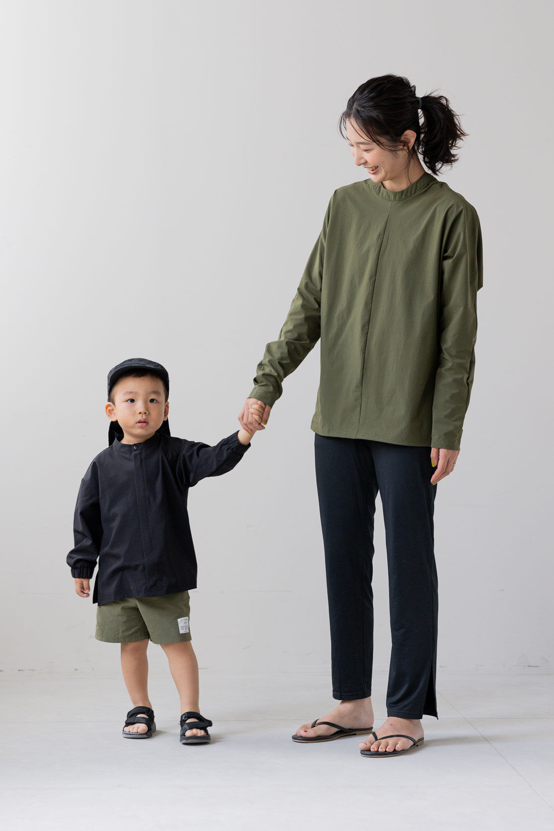 フェリシモMama|Moredde　シルエットが変えられるUVカットラッシュガード〈カーキ〉