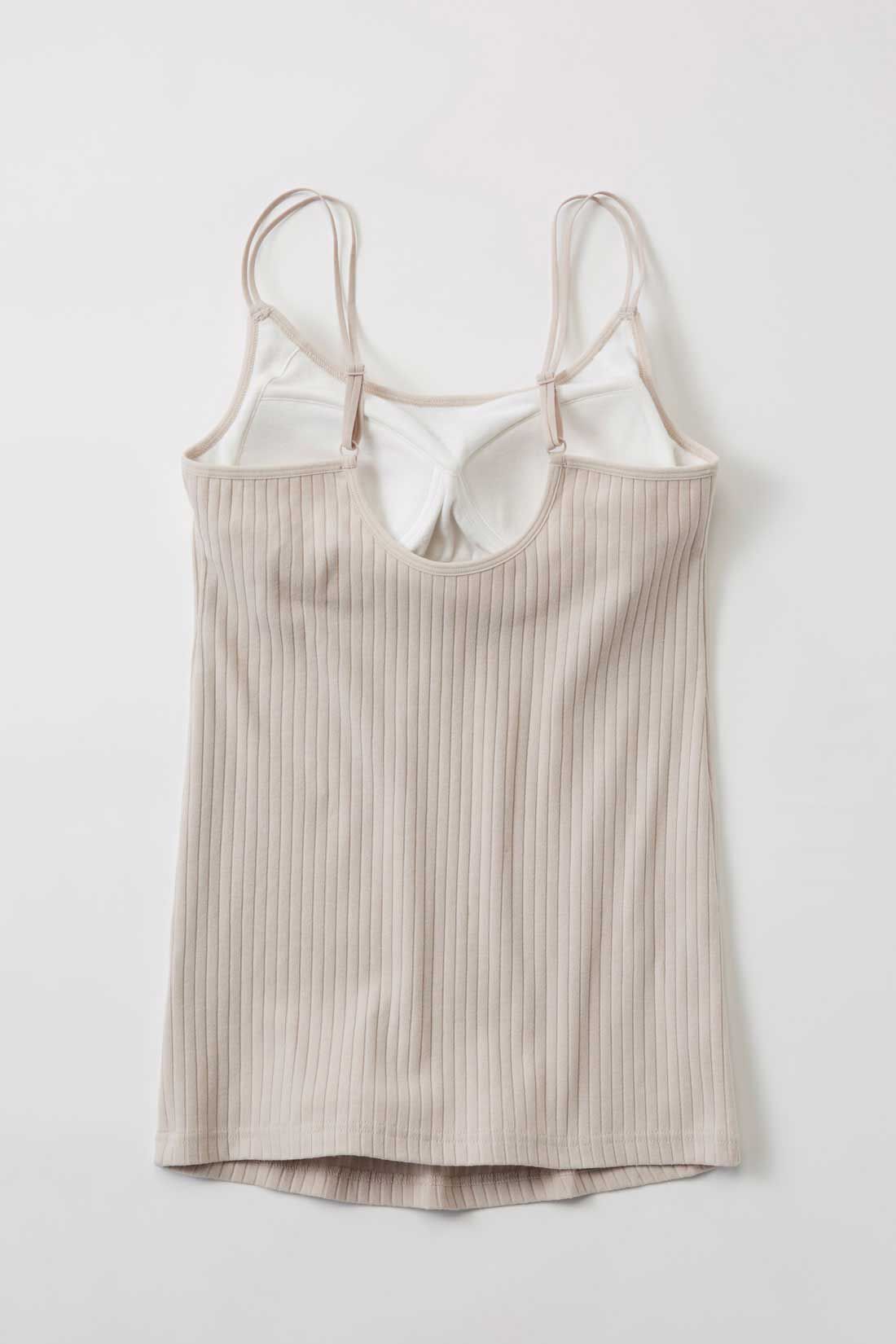 フェリシモMama|【はじめてのマタニティセット】Moredde　マタニティから産後も使える　ワンピースパジャマ〈ベージュストライプ〉＆カップ付き授乳キャミソール〈オフベージュ〉|肩ひもはアジャスターで長さ調節可能
