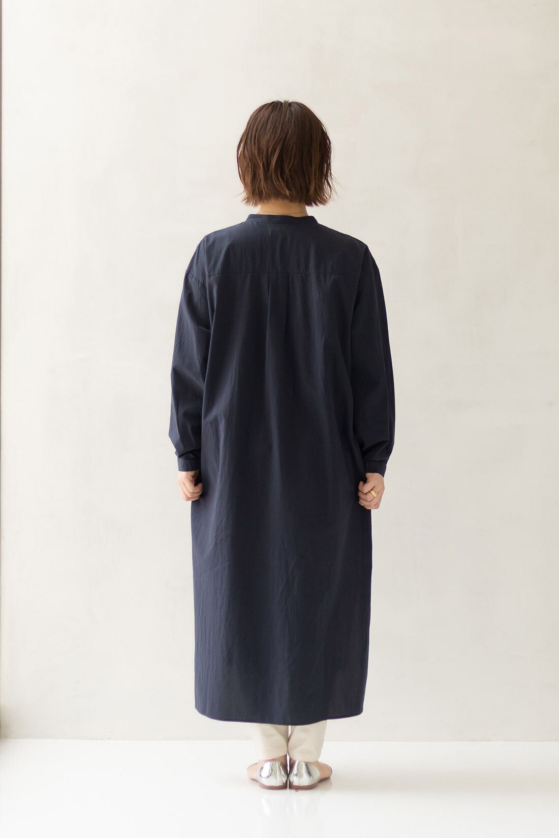 フェリシモMama|Moredde　マタニティから産後も使える　ママによりそう無地ワンピースパジャマ〈ベージュ〉|model:H157cm　着用サイズ：Mサイズ　※お届けするカラーとは異なります。