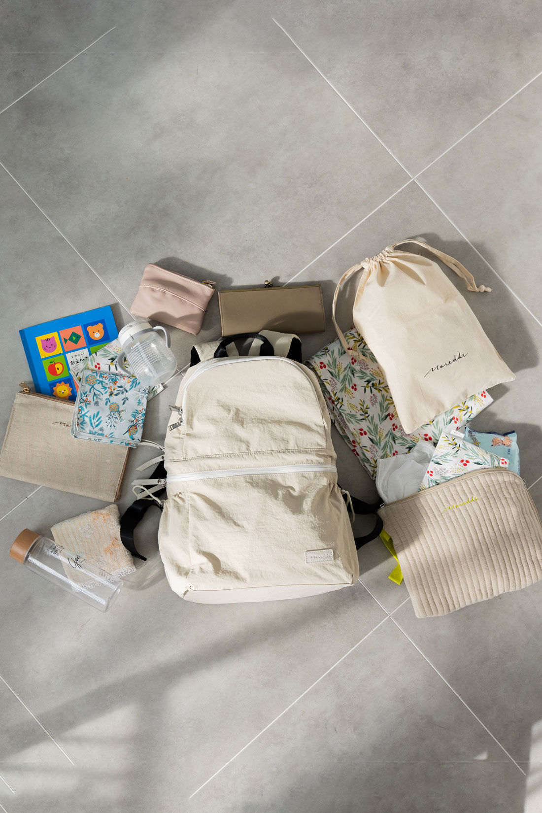 FELISSIMO Mama|Moredde　二層で荷物が分けられるのが便利なマザーズリュック〈ブラック〉|赤ちゃんとパパママの荷物がたっぷり入ります　※写真は別色です。
