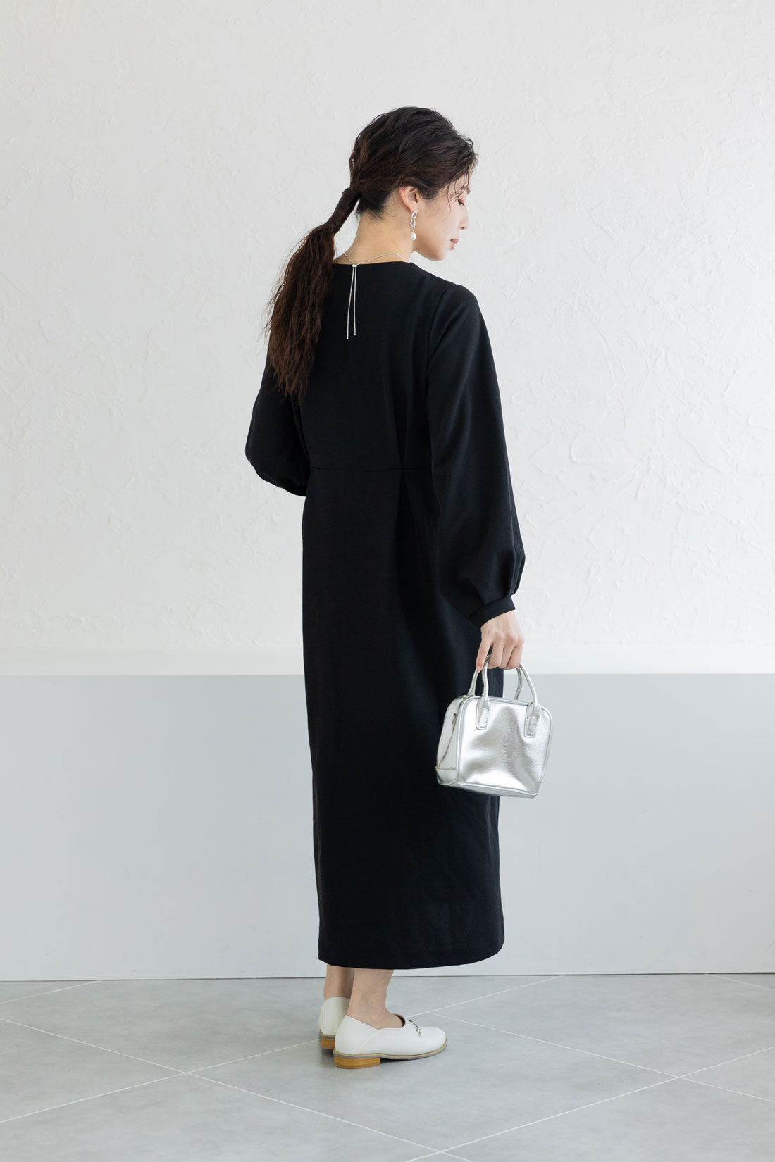 FELISSIMO Mama|Moredde　マタニティ・産後使える　授乳が簡単　上品キーネックのワンピース〈ブラック〉