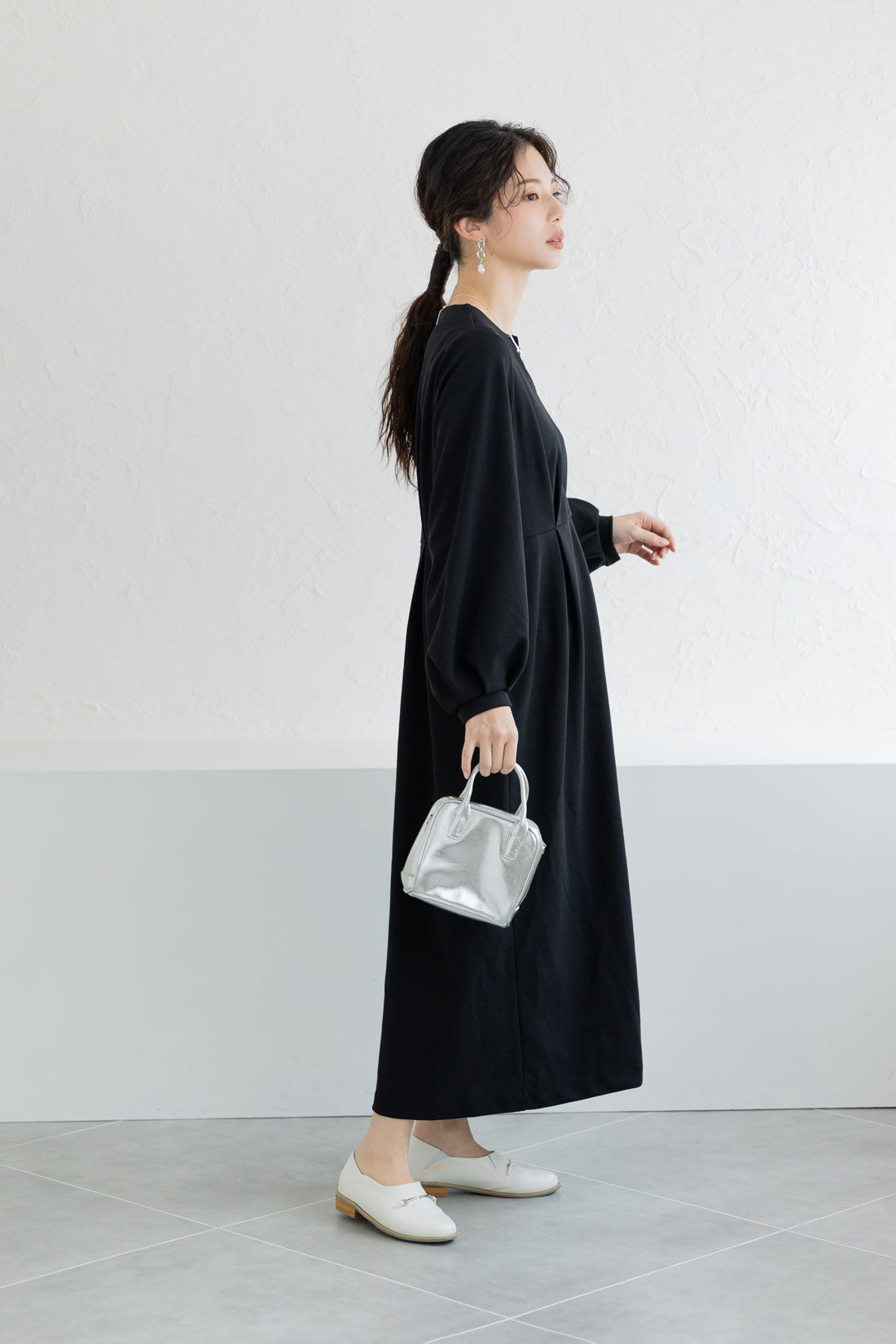 FELISSIMO Mama|Moredde　マタニティ・産後使える　授乳が簡単　上品キーネックのワンピース〈ブラック〉