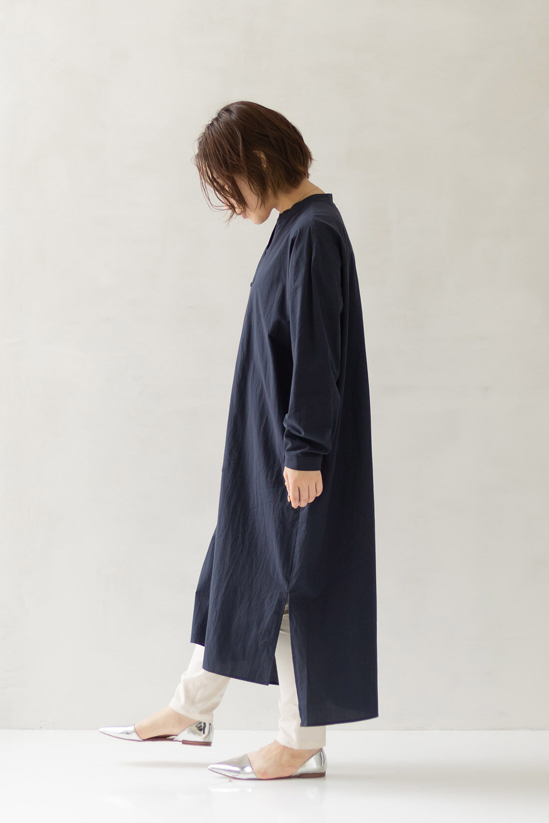 フェリシモMama|Moredde　マタニティから産後も使える　ママによりそう無地ワンピースパジャマ〈ネイビー〉|model:H157cm　着用サイズ：Mサイズ