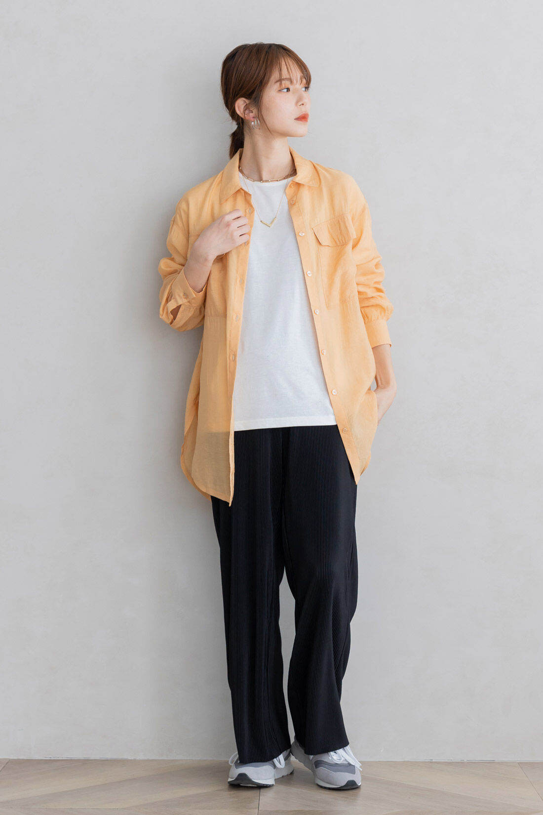 フェリシモMama|Moredde　マタニティから産後も使える　ウエストクロス仕様のプリーツパンツ〈ブラック〉|model:H166 　Mサイズ　股下72.5cmを着用