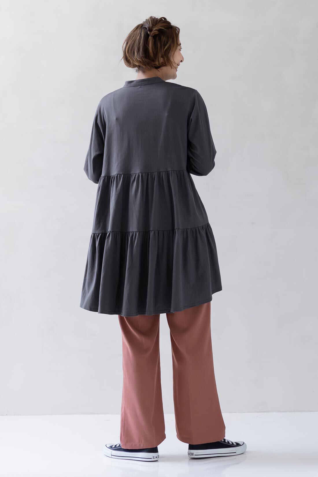 フェリシモMama|Moredde　マタニティから産後も使える　ママによりそうティアードチュニックパジャマ〈チャコール〉