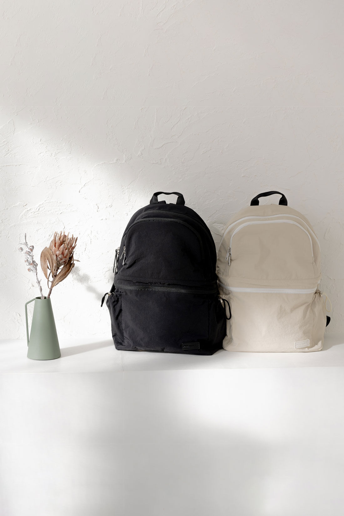 フェリシモMama|Moredde　二層で荷物が分けられるのが便利なマザーズリュック〈アイボリー〉|定番のブラックと抜け感のあるアイボリー