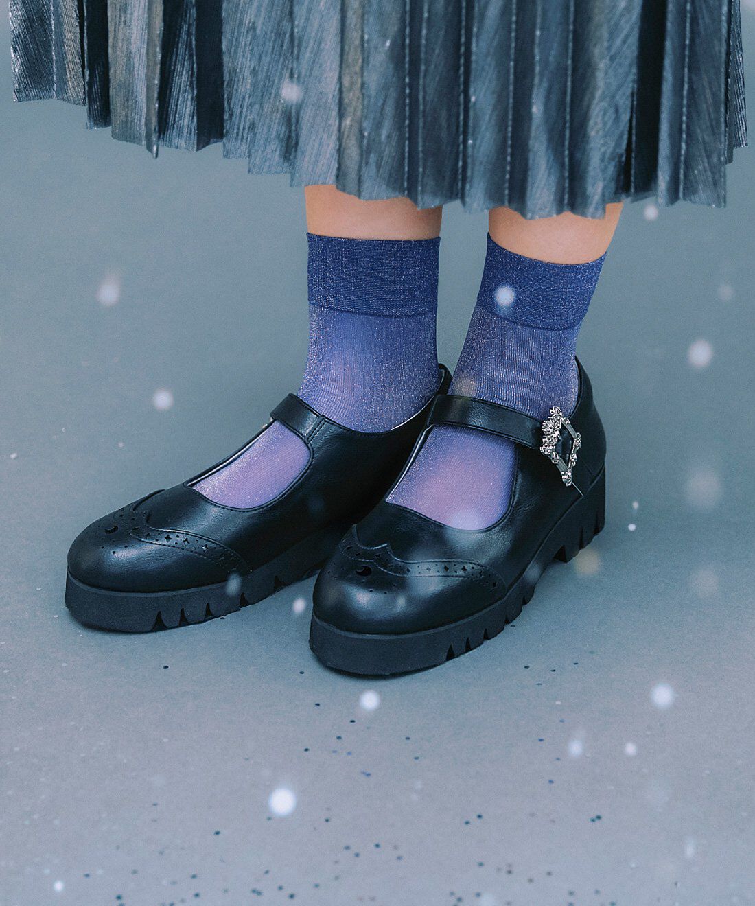 魔法部|魔法部　足もとに魔法をかける　月と星のストラップシューズ〈ブラック〉