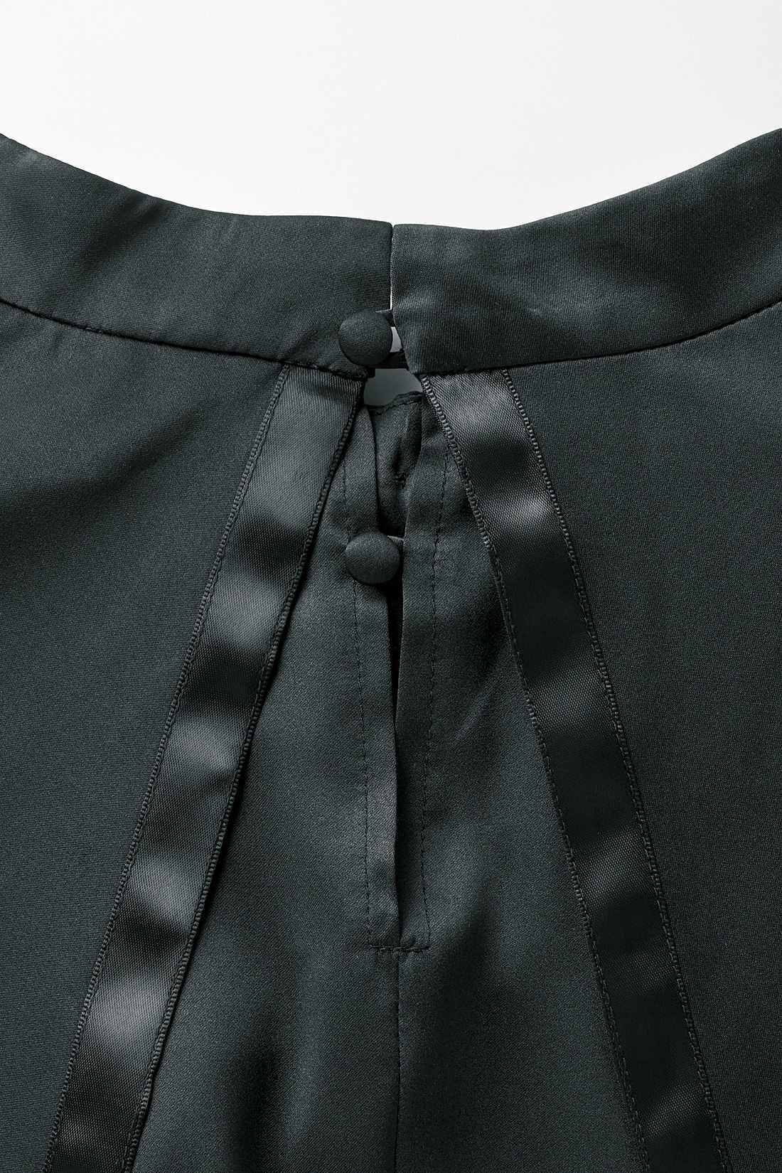 魔法部|魔法部　魔導士の気品をまとう　ビッグカラーブラウス〈ブラック〉