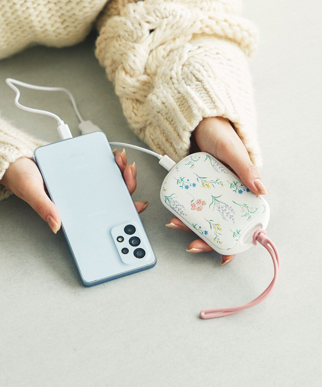 L'AMIPLUS|ラミプリュス　モバイルバッテリーにもなる！　繰り返し使える充電式カイロの会