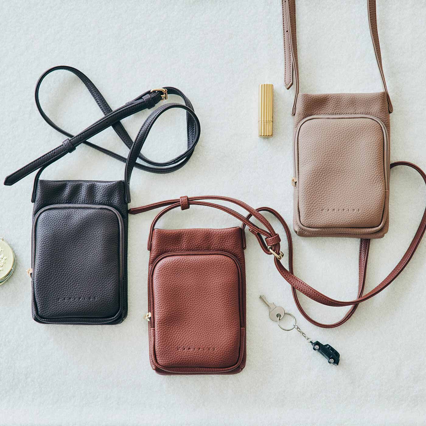 L'AMIPLUS|ラミプリュス　いっしょに持ち歩きたい小物はじゃばらポケットへIN！ 手ぶらスマホポシェットの会