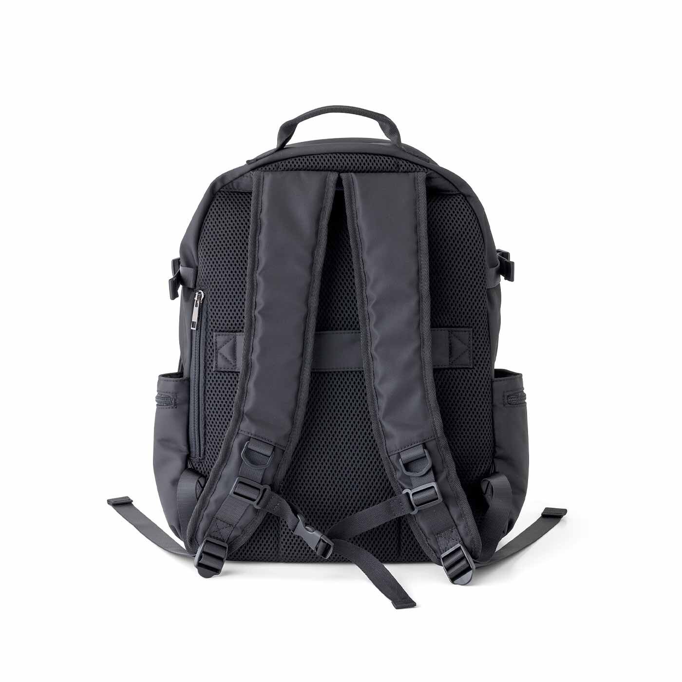 L'AMIPLUS|ラミプリュス みんなが使える 多層ポケット撥水（はっすい）マイバディーリュック〈ブラック〉|BACK 背中は通気性のいいメッシュクッションを使っています。