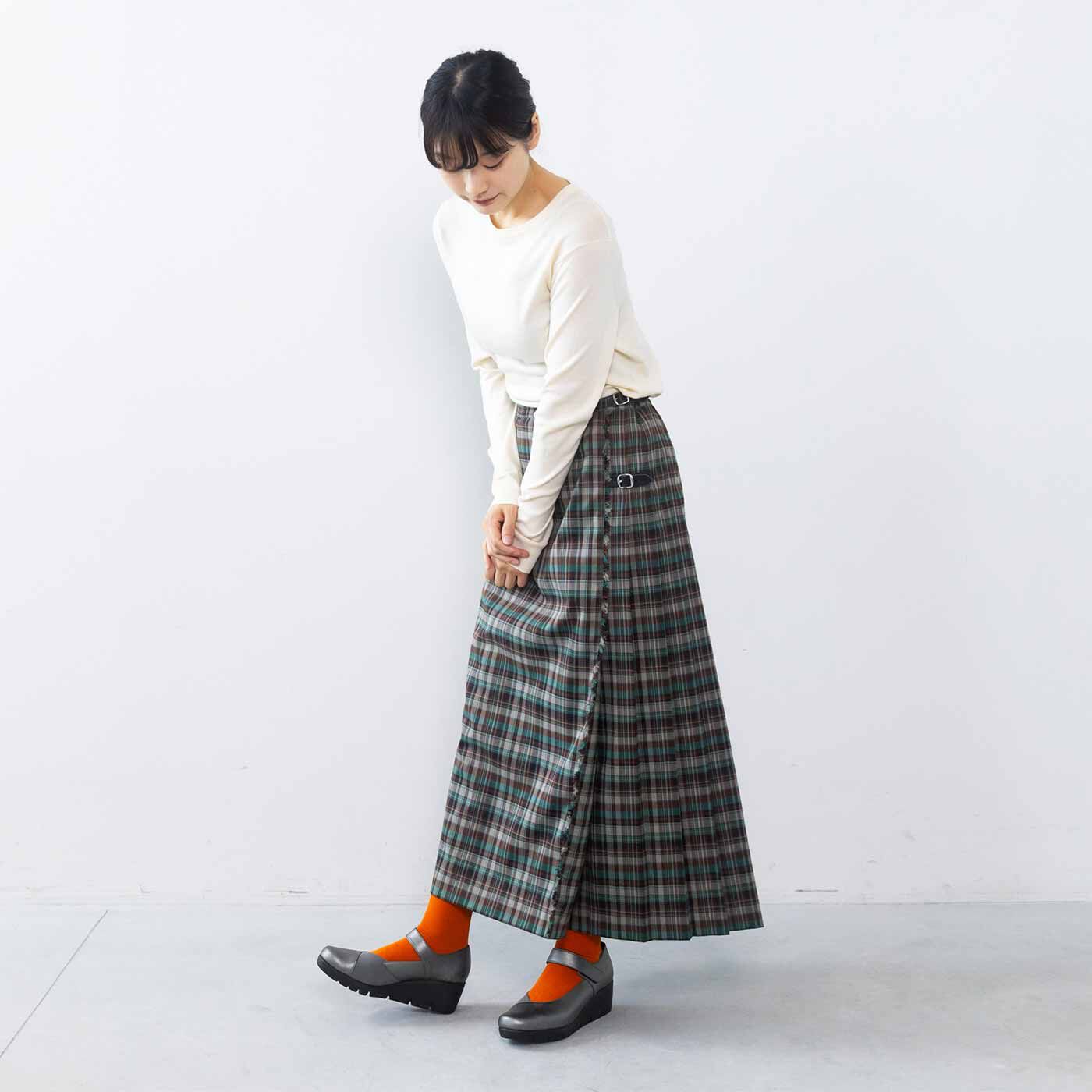 L'AMIPLUS|ラミプリュス ストレッチ素材でのびやか 脱ぎ履きらくちんベルトのコンフォートパンプスの会