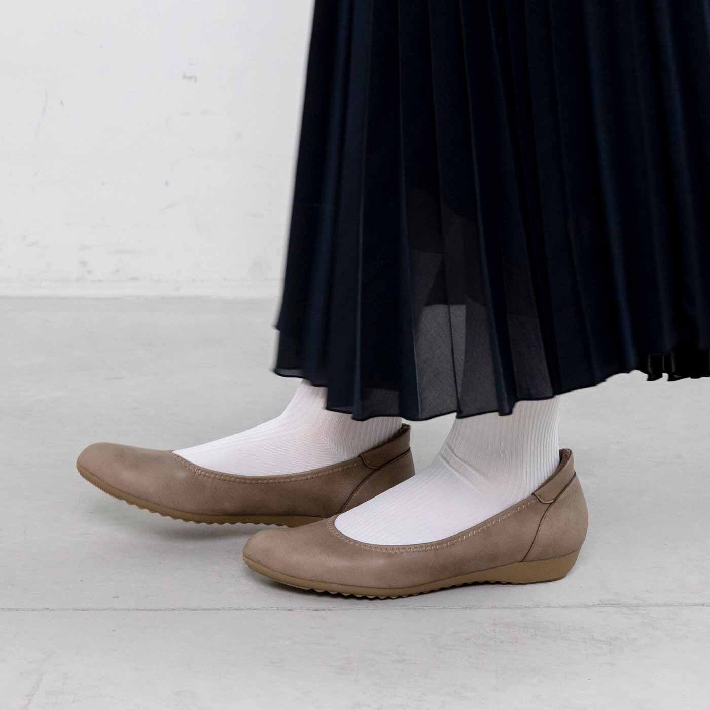 L'AMIPLUS|ラミプリュス かかと高め仕立てでもっちりフィット 走りたくなる吸い付くパンプスの会