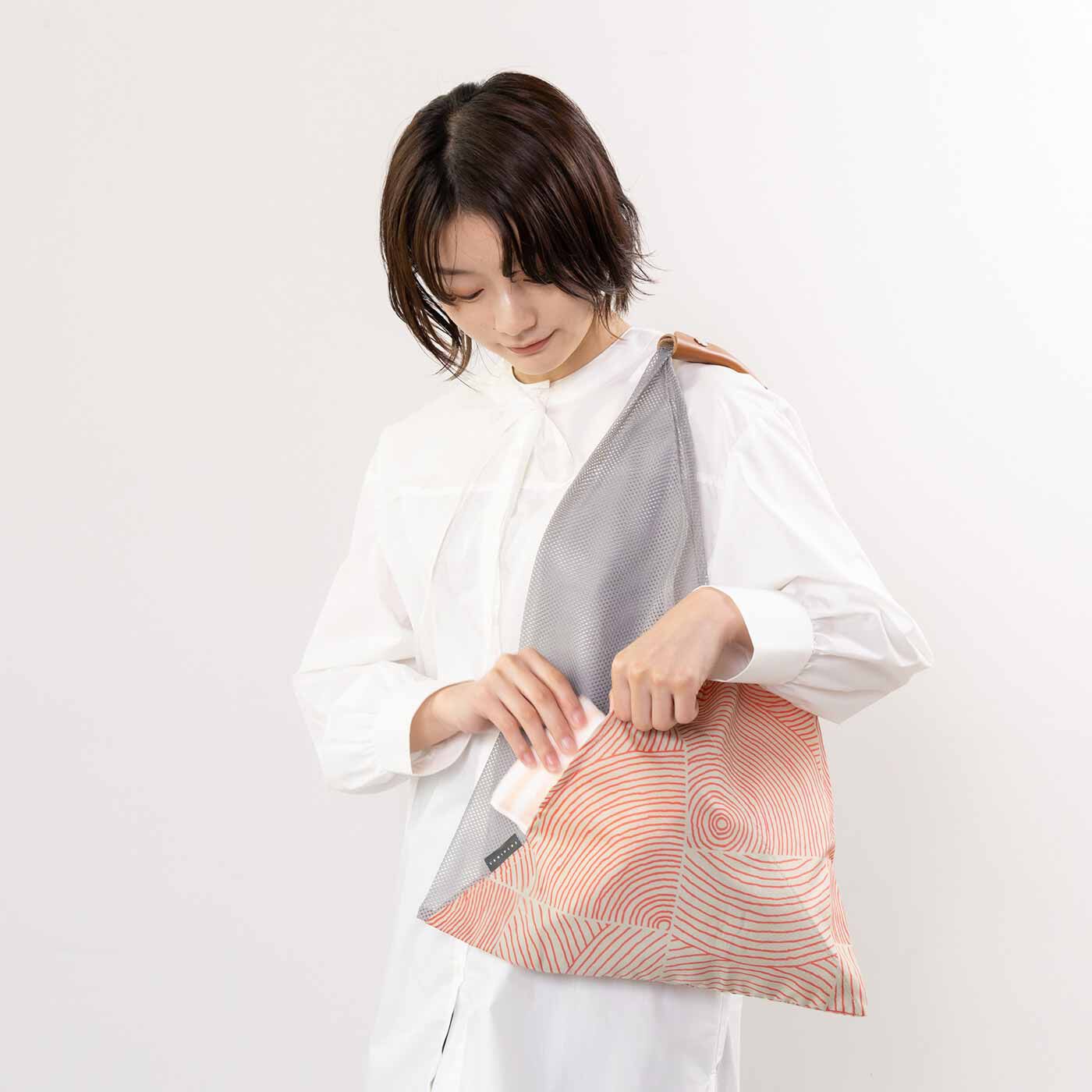 L'AMIPLUS|ラミプリュス　日本の知恵を拝借 本革持ち手のあずまかばんの会|出し入れもサっとらくらく。
