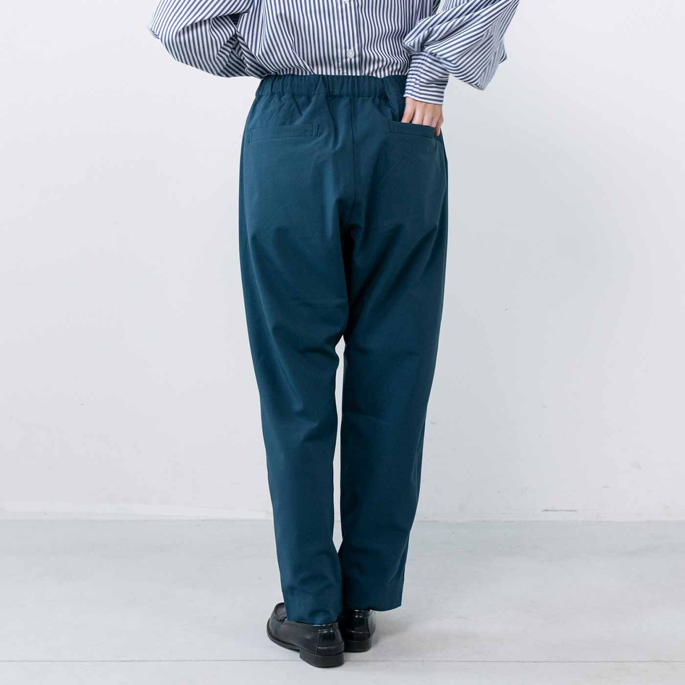 L'AMIPLUS|ラミプリュス サイズを気にせずみんなではけるシェアパンツ〈きれいめスタンダード〉の会|モデル身長：165cm　サイズ2着用