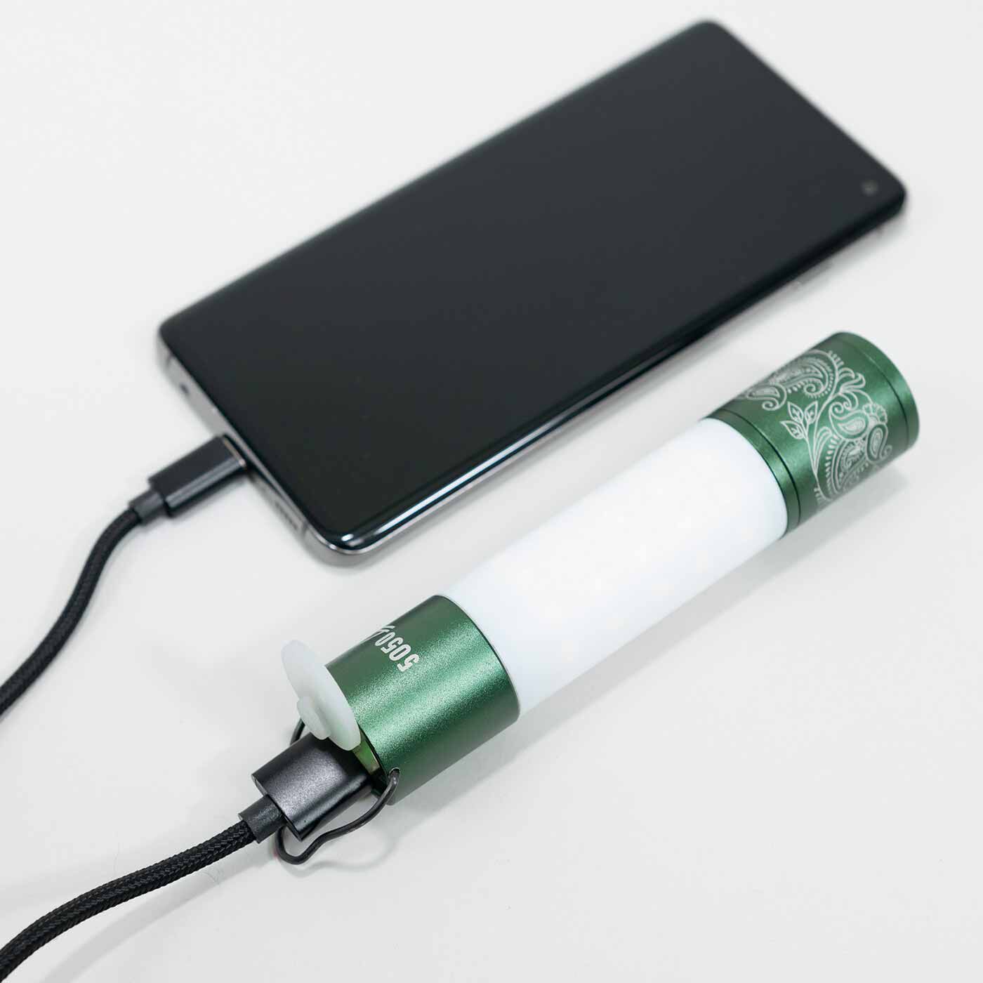 L'AMIPLUS|ラミプリュス ハンディーライトにもランタンにもなる！ モバイルバッテリー機能搭載 MINIMALIGHT（ミニマライト）の会|モバイルバッテリーとしてスマホの充電もOK。
