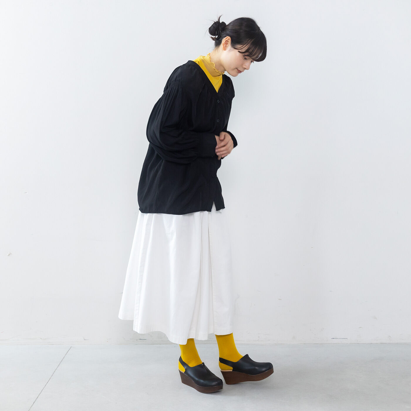 L'AMIPLUS［ラミプリュス］|ラミプリュス すらりスタイルアップ 脱ぎ履きらくちん バックベルトのウェッジソールサボの会