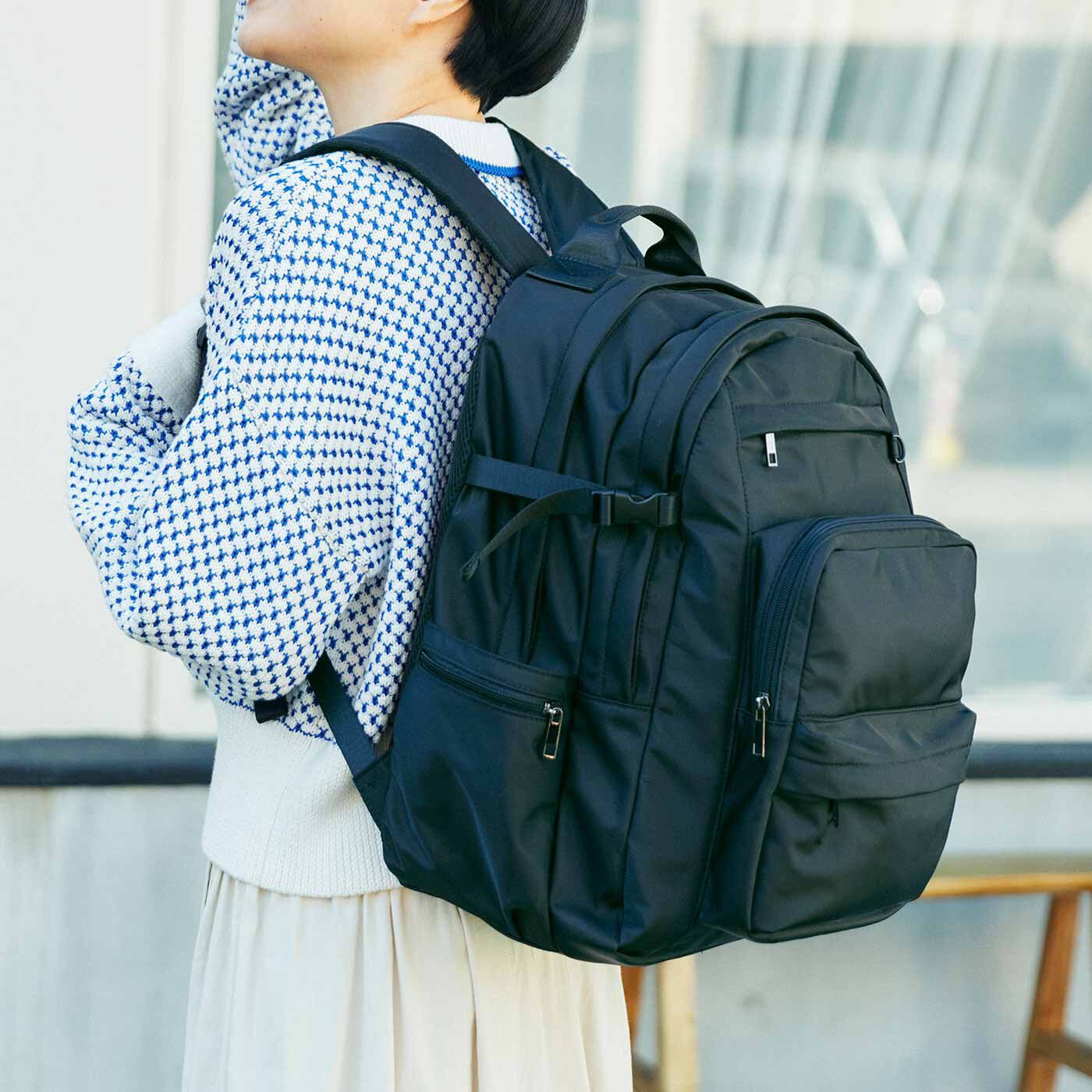 L'AMIPLUS|ラミプリュス みんなが使える 多層ポケット撥水（はっすい）マイバディーリュック〈ブラック〉
