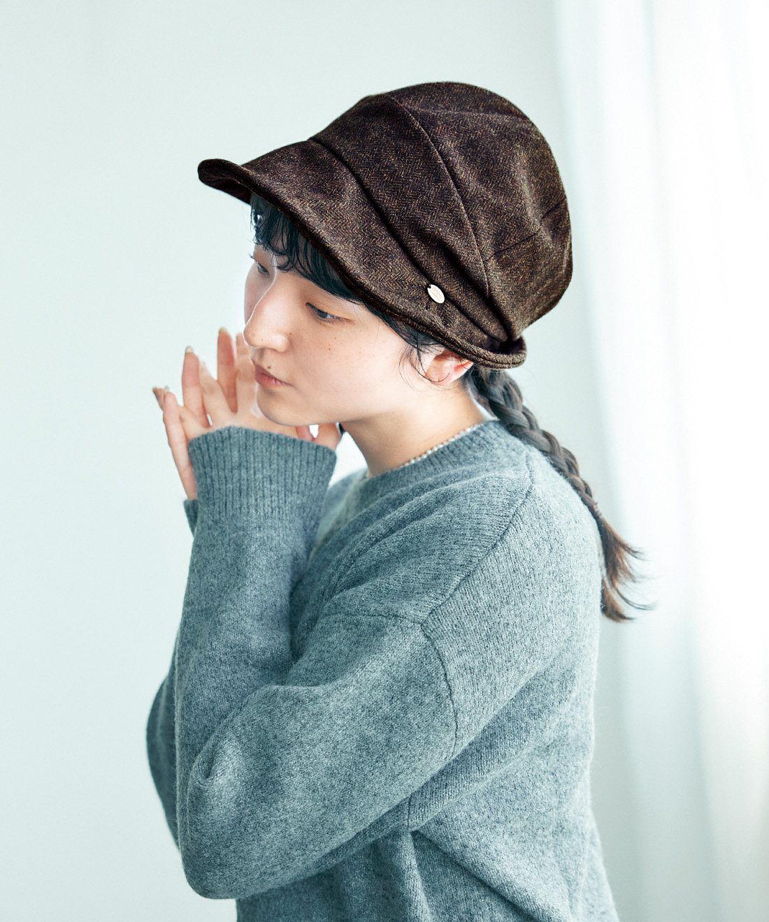 L'AMIPLUS|ラミプリュス　寒さに合わせて付け外しできる　耳あて付きウール混　キャスケットハットの会