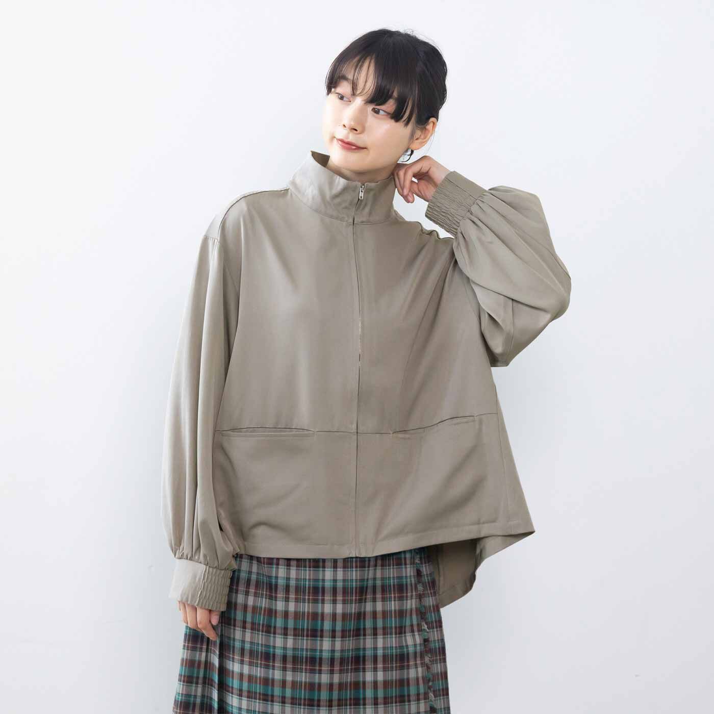 L'AMIPLUS|ラミプリュス UV＆撥水（はっすい）加工がうれしい！ ポイッシュポケットが便利なジップアップアウターの会