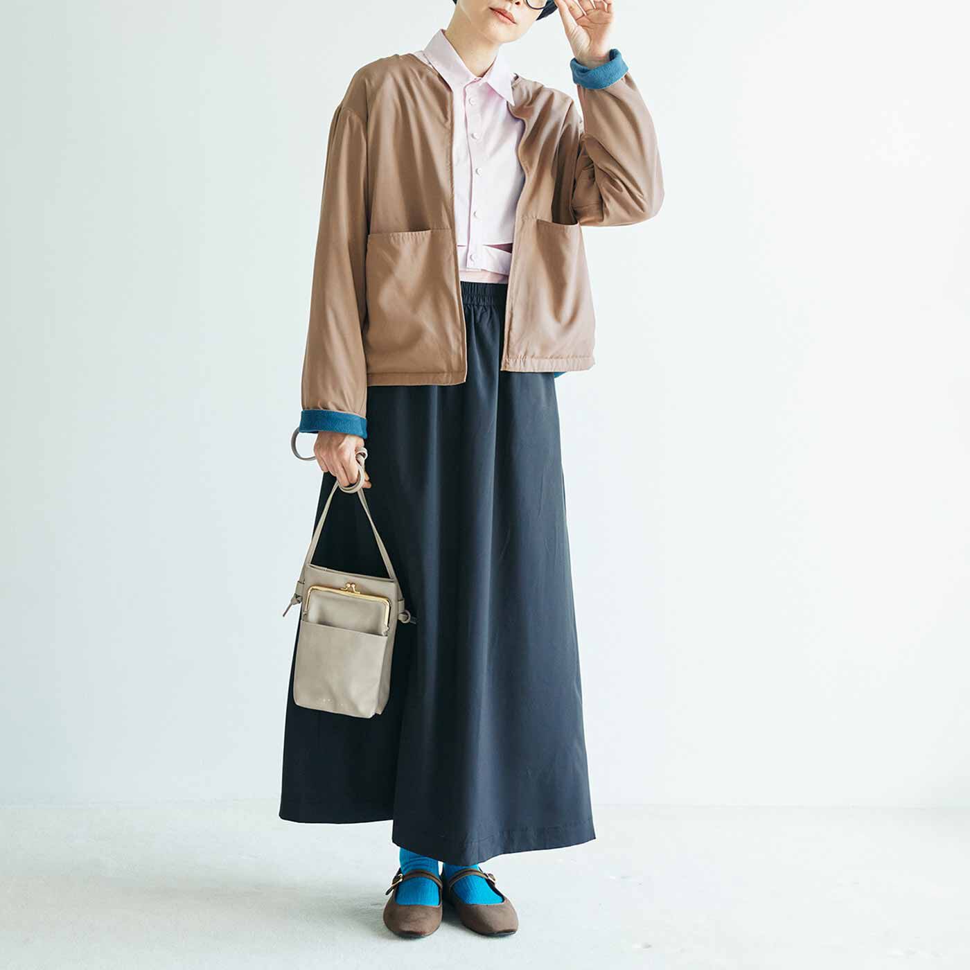 L'AMIPLUS|ラミプリュス 撥水（はっすい）きれいめ素材とやわらかフリースで本当にどっちも使える リバーシブルジャケットの会|上下違うカラーでもおしゃれに着こなせます。