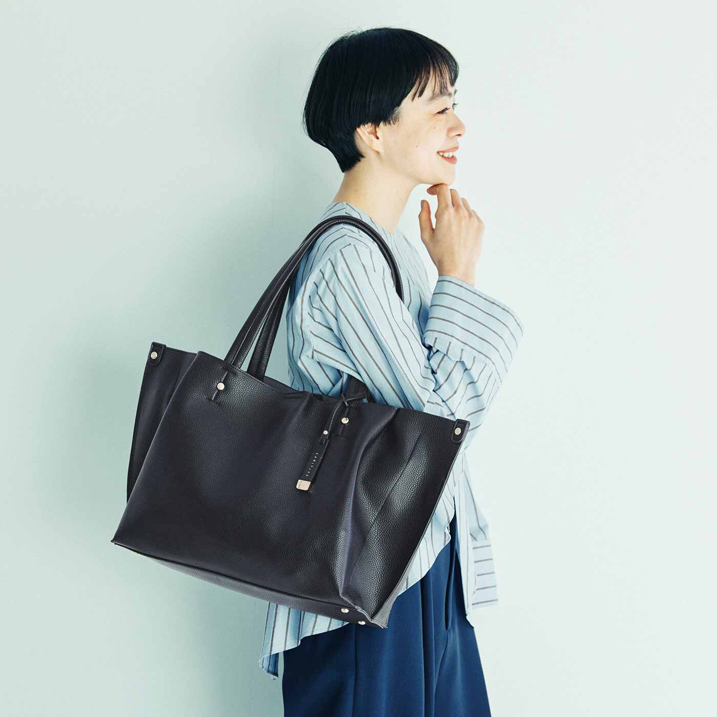 L'AMIPLUS|ラミプリュス パソコンポケットがある 整とん美人な7つ星洗練お仕事バッグ〈ブラック〉