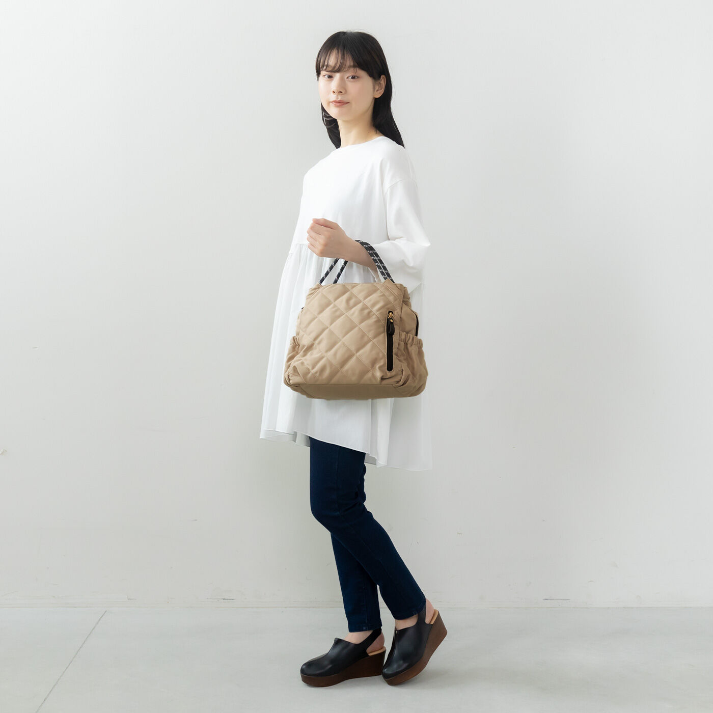 L'AMIPLUS|ラミプリュス コロンと上品な トート持ちもできる3層キルトリュック〈パールベージュ〉