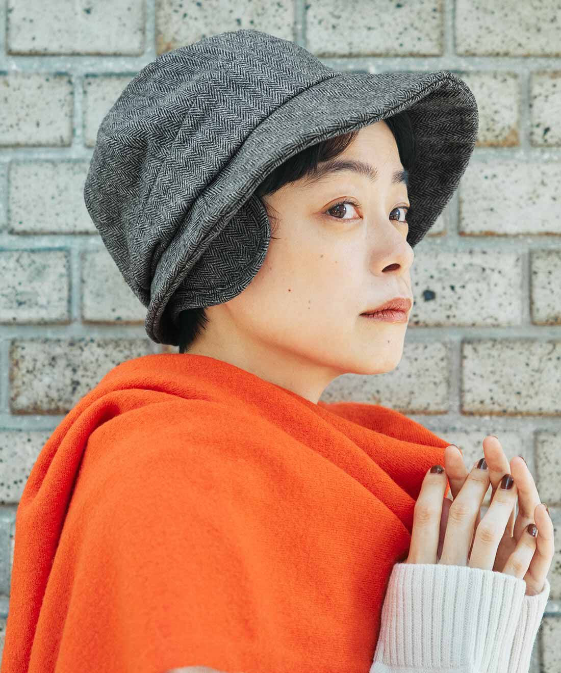 L'AMIPLUS［ラミプリュス］|ラミプリュス　寒さに合わせて付け外しできる　耳あて付きウール混　キャスケットハットの会