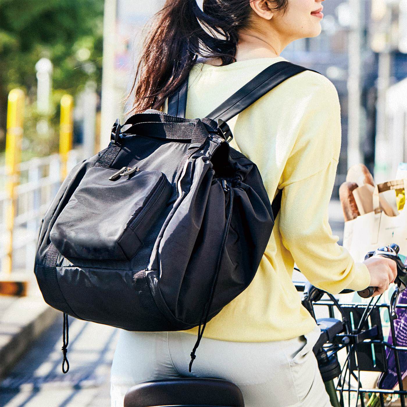 L'AMIPLUS|ラミプリュス　大量買いもらくらく！　レジカゴリュック〈ブラック・ポケッタブル〉|両手が空くので自転車もOK。